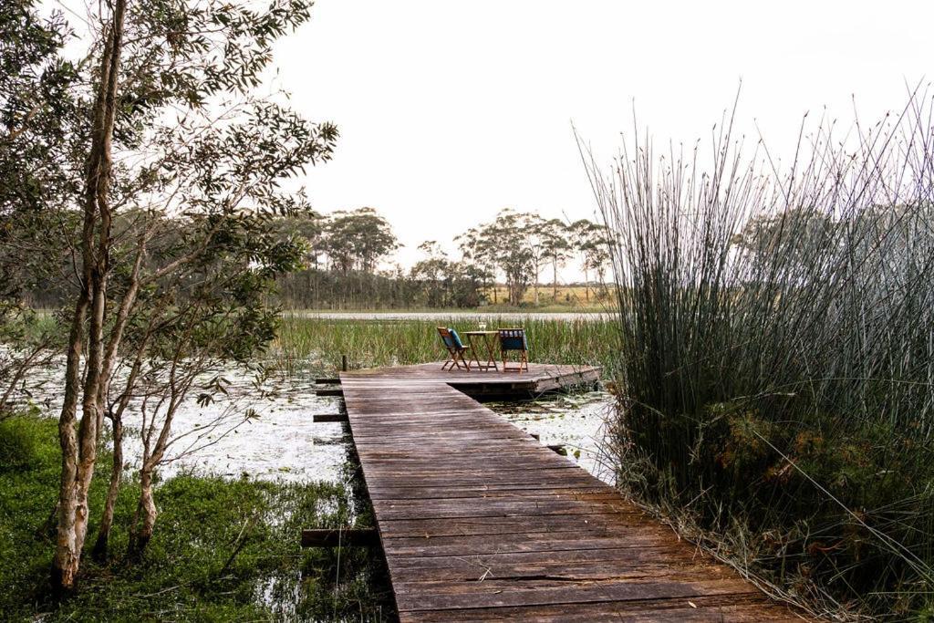 Bed and Breakfast Lake Russell Lakeside Retreat Эмералд-Бич Экстерьер фото